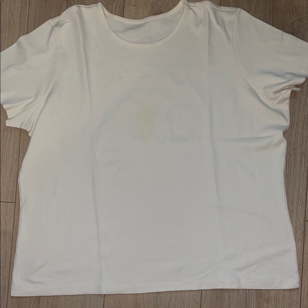 L.L. Bean Women's Short Sleeve Tees - Picture 4 of 5